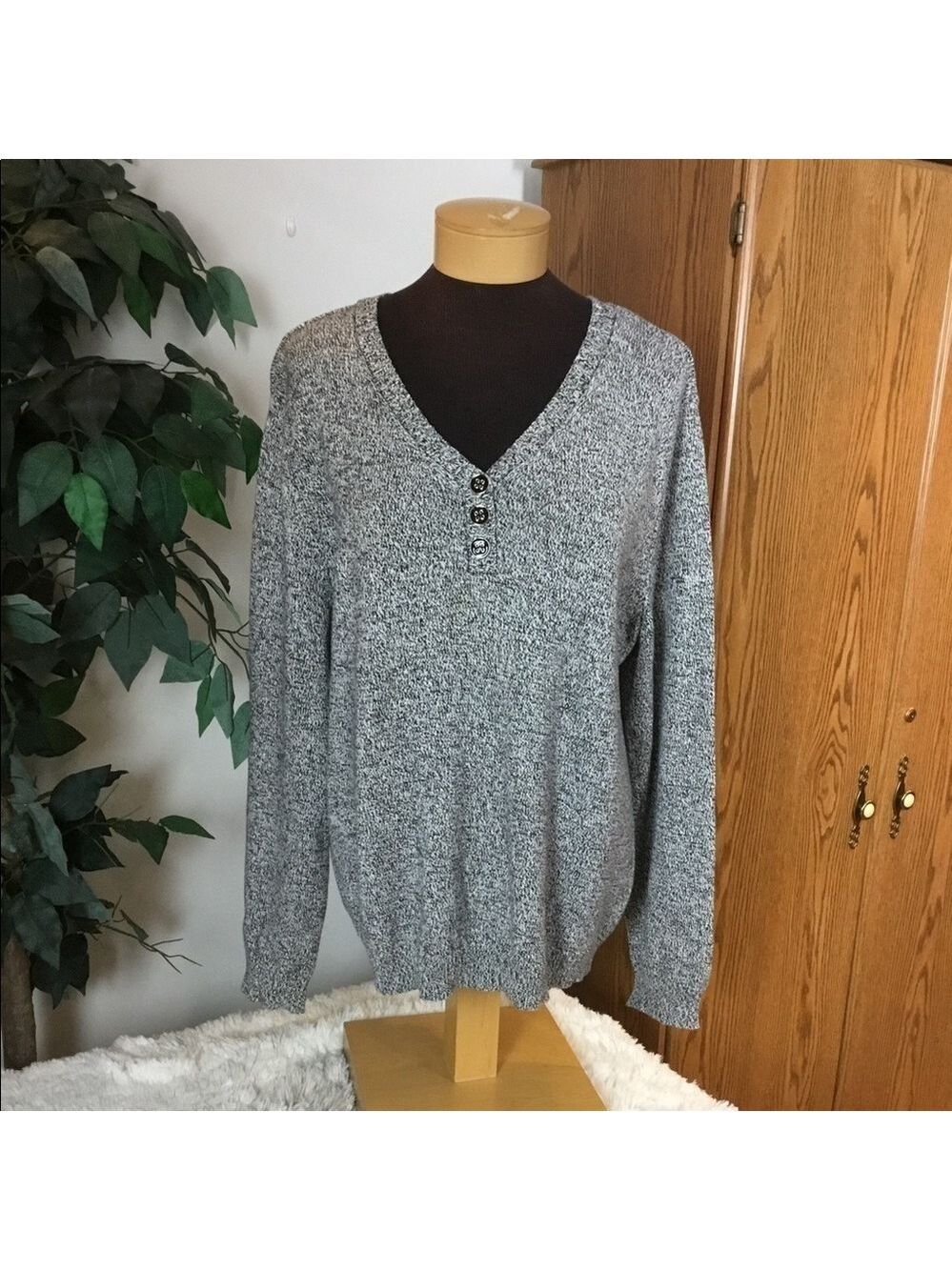 KAREN Scott XL black/white long sleeve v neck